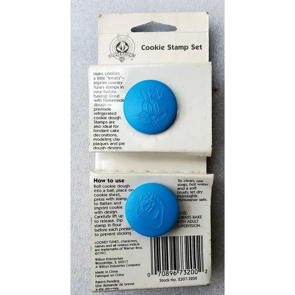 Looney Tunes Bugs Bunny Tasmanian Devil Cookie Stamps 1997 NEW TAZ&BUGS lot of 2